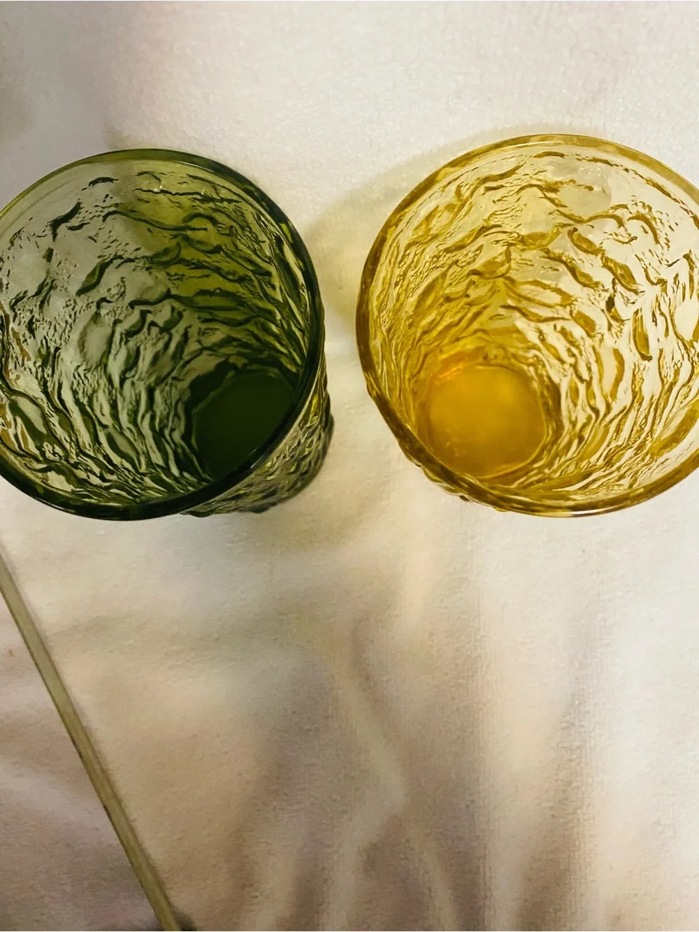 VNTG Anchor Hocking “Lido/Milano” Crinkle Textured Glass Tumblers -Set of 2-